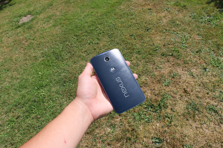 chrbát telefónu - Recenzia mobilných telefónov