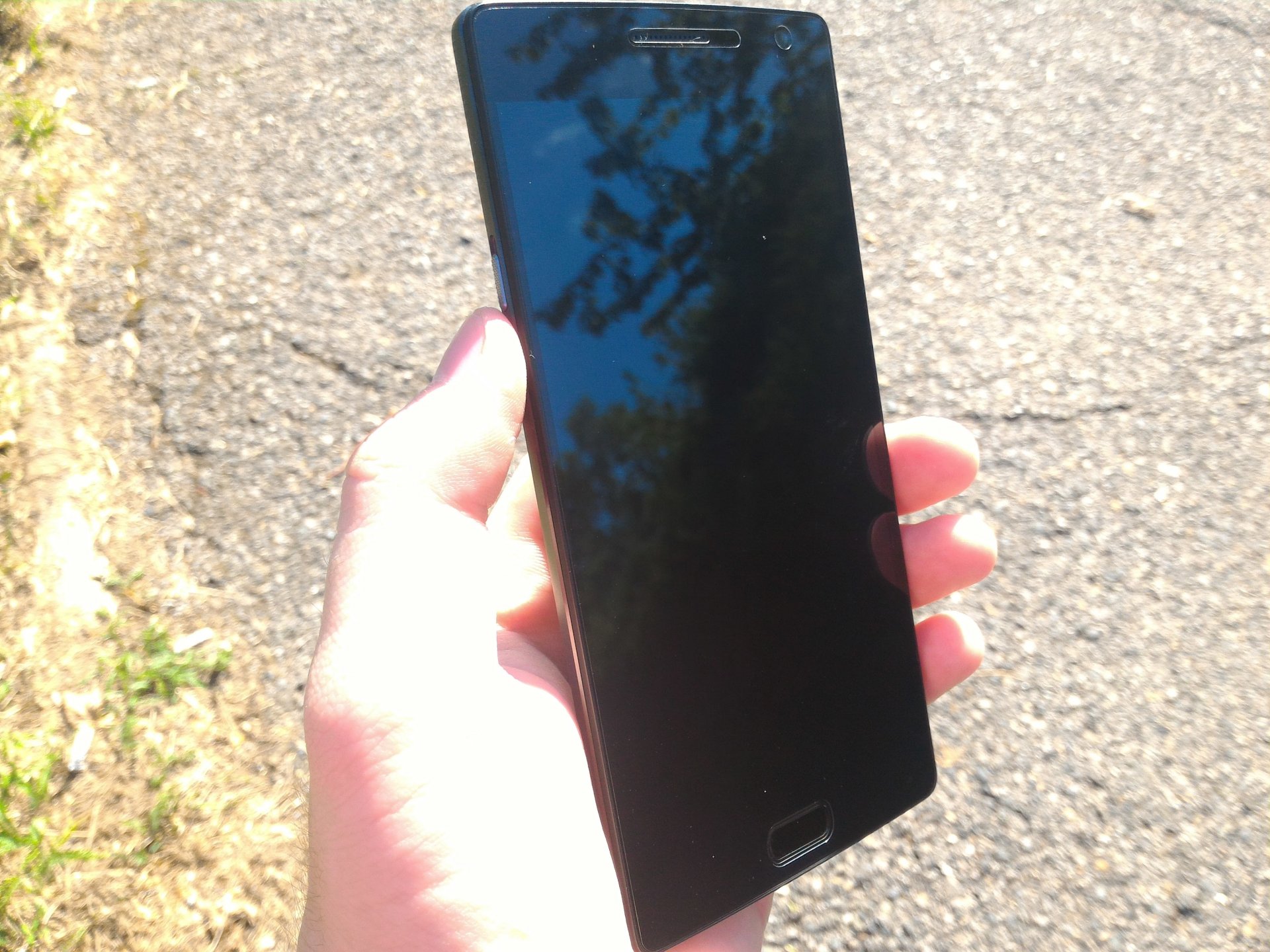 hlavný pohľad na model two - Recenzia mobilných telefónov