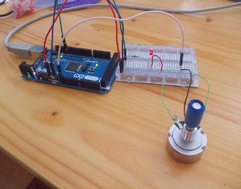 Zmena jasu LED diódy na Arduino - Arduino