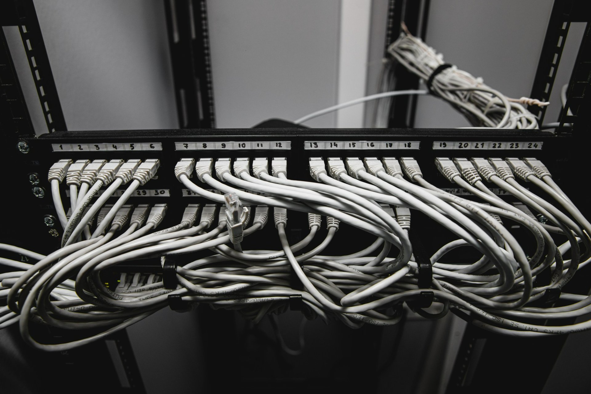 UTP/STP kabeláž - Základy sietí