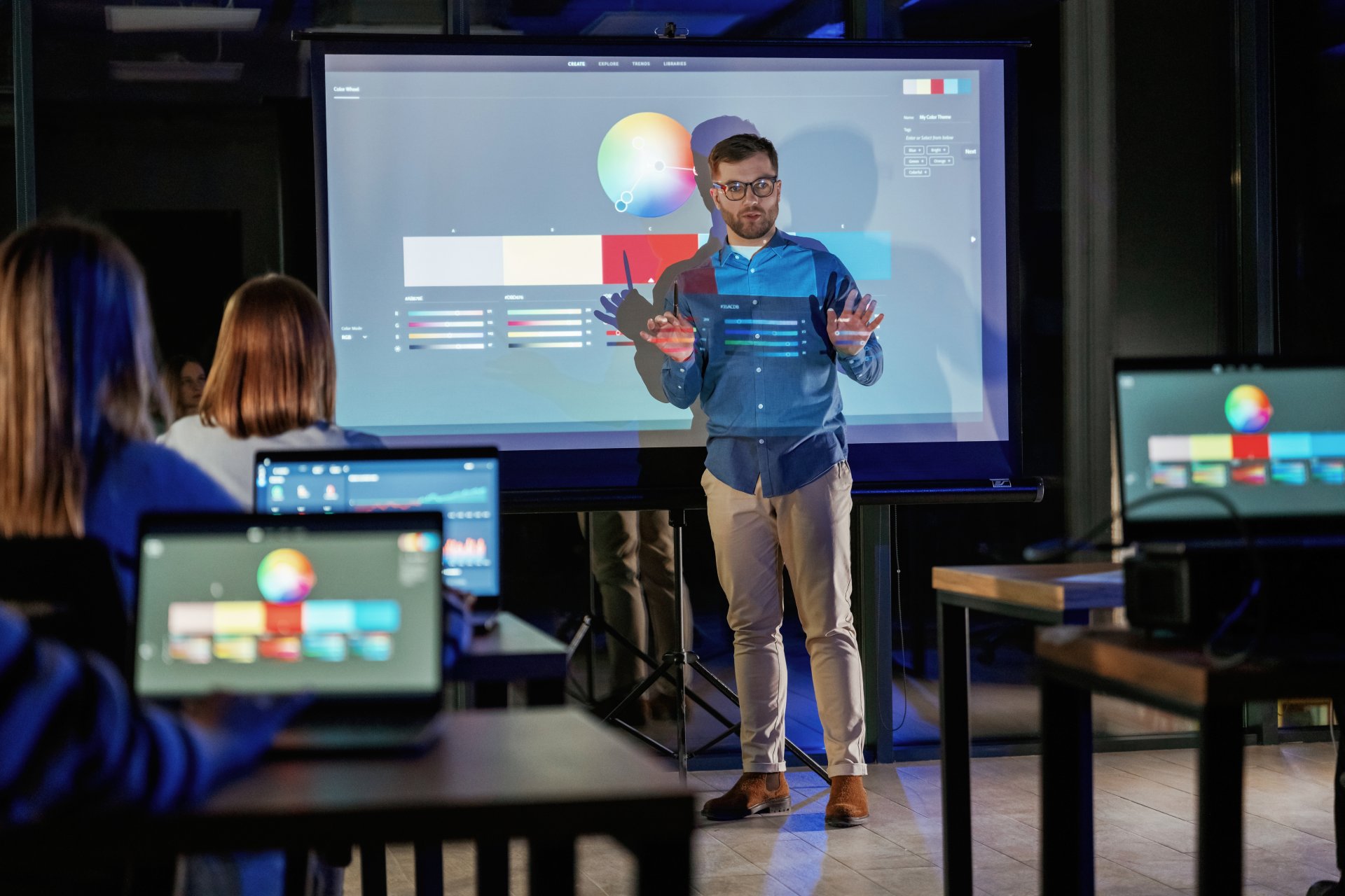 Školenie zamestnancov – ilustračné foto - Kybernetická bezpečnosť - Kybernetická bezpečnosť